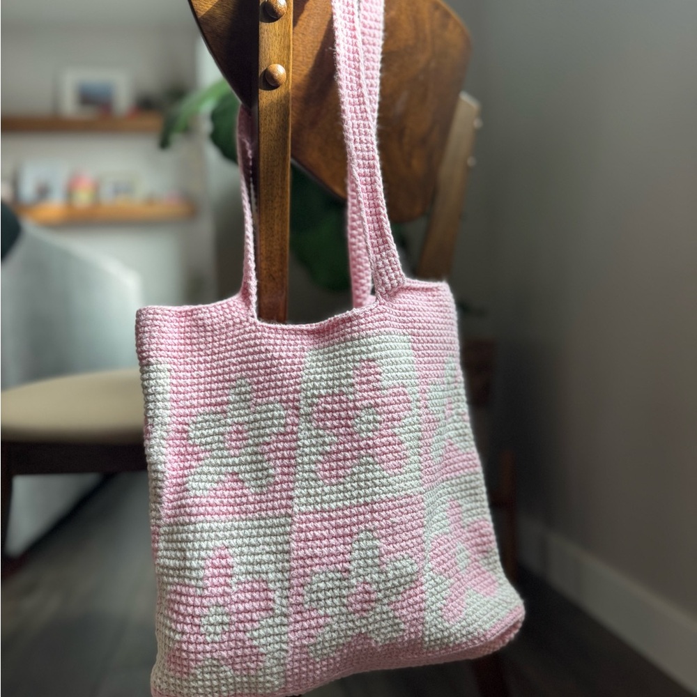 Floral Crochet Tote Bag in Pink and White